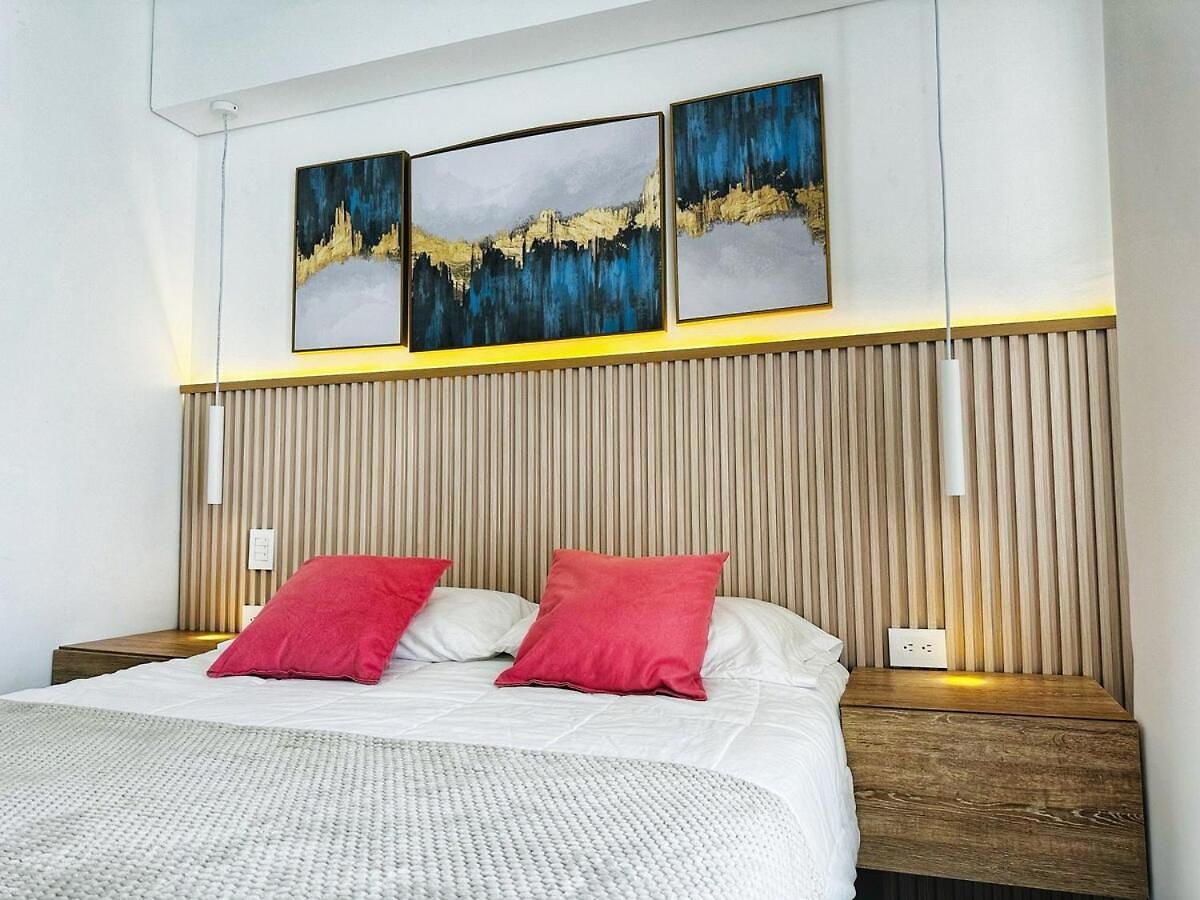 Amazing Loft - 2 Minutes From The Airport! *