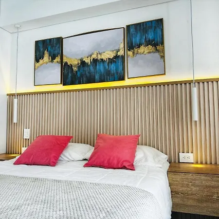 Amazing Loft - 2 Minutes From The Airport! *