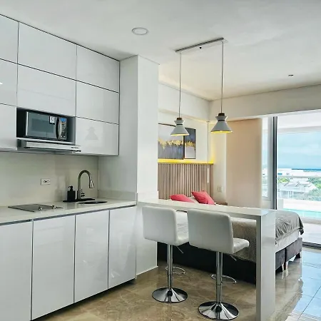 Apartamento Amazing Loft - 2 Minutes From The Airport!