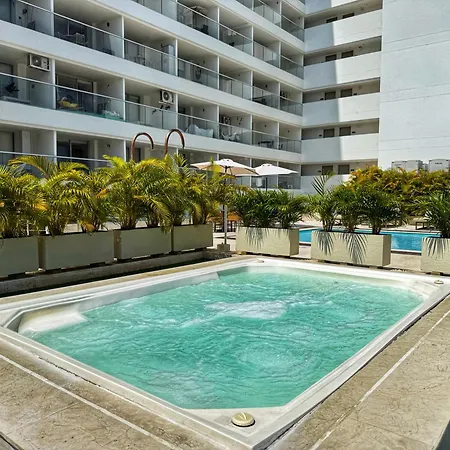Amazing Loft - 2 Minutes From The Airport!