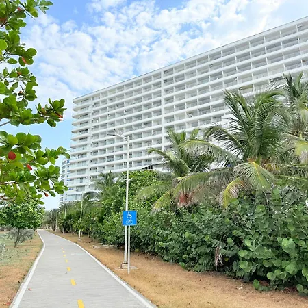 Amazing Loft - 2 Minutes From The Airport! Cartagena