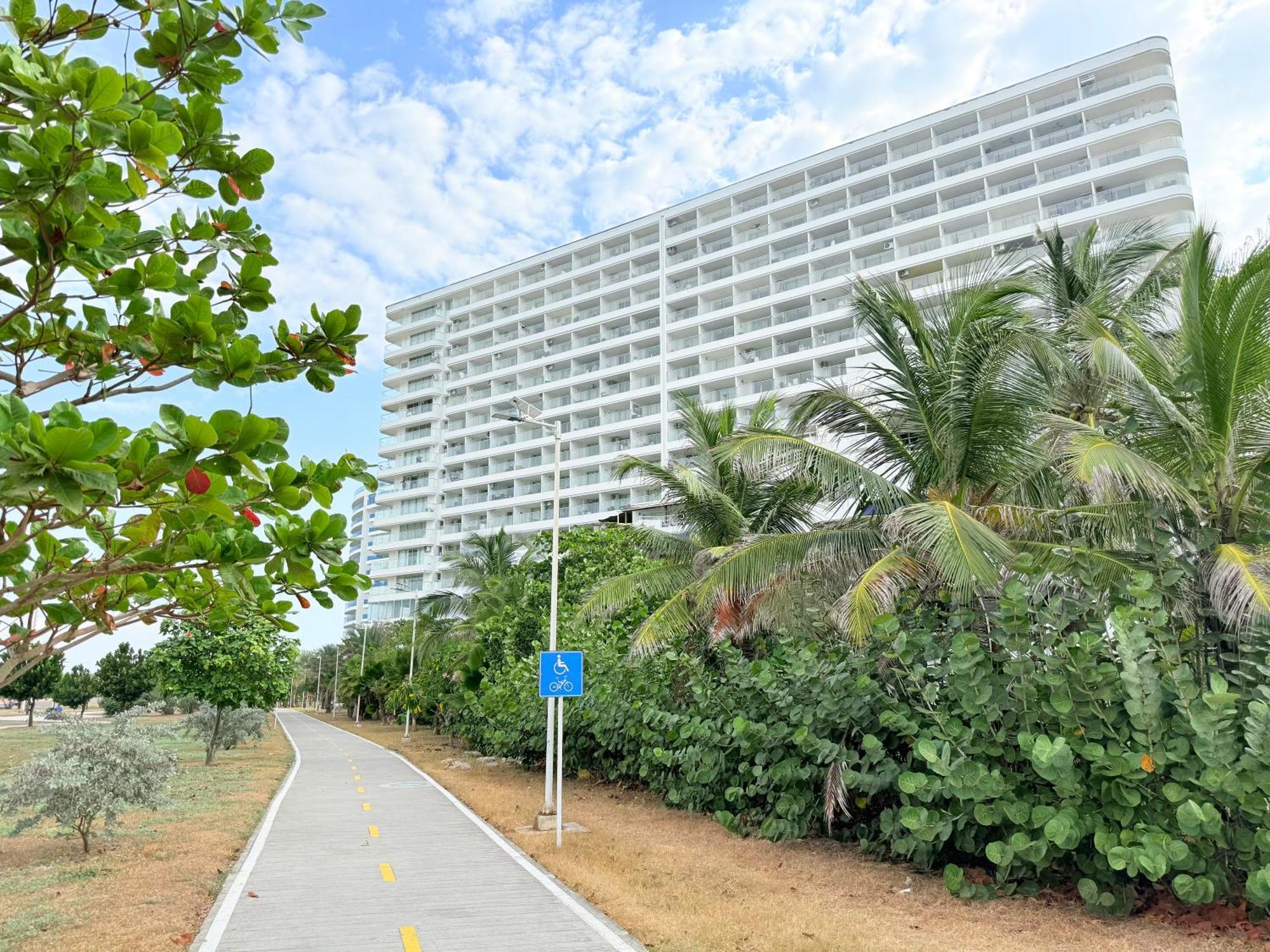 Amazing Loft - 2 Minutes From The Airport! Cartagena